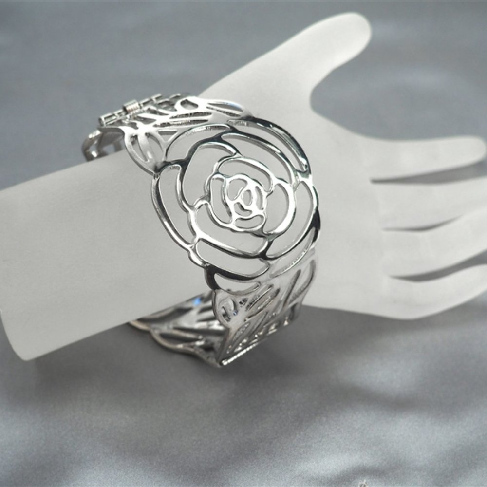 Chicos rose carved filigree hinged bangle NWT